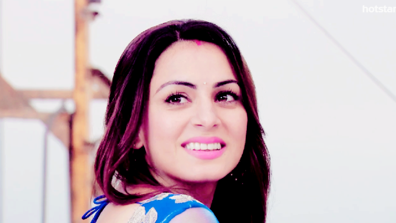 Shraddha Arya / შრადდჰა არია - Page 4 Image