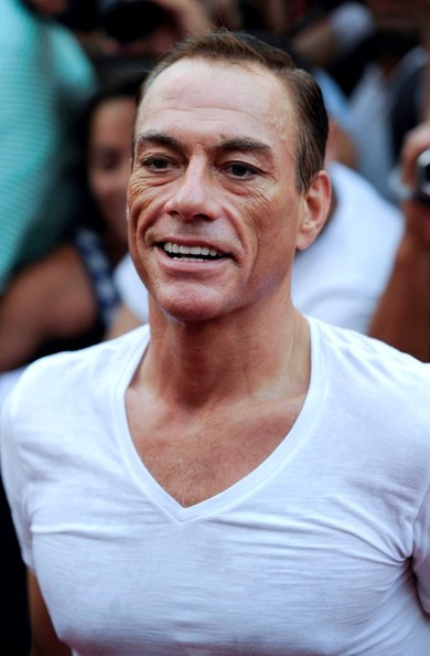 Jean-Claude Van Damme - Página 14 Jean_Claude_Van_Damme_Expendables_2_premieres_df