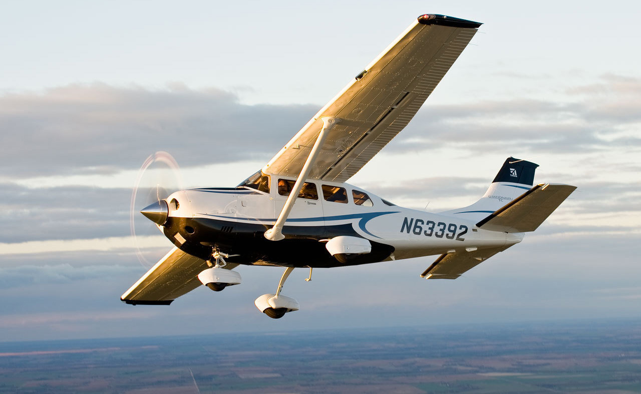 Die Erde, in der wir leben und der Raum, der die Welt ist - Seite 25 Cessna_02