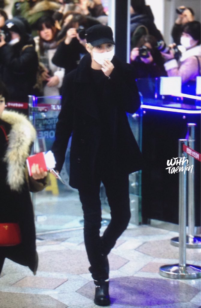 160115 Taemin @ Aeropuerto Gimpo {Rumbo a Japón} CYu_A8_E6_W8_AUDXty_jpg_orig