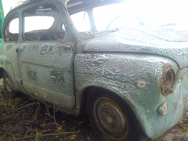 COCHES INTERESANTES,PARADOS Y ABANDONADOS EN HUELVA,BADAJOZ Y PROVINCIA - Página 31 DSC_1243