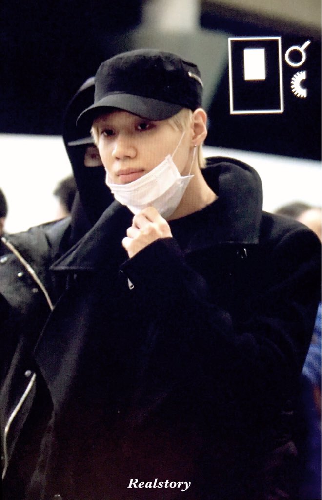 160115 Taemin @ Aeropuerto Gimpo {Rumbo a Japón} CYt9_AGEWs_AQmg_Iy_jpg_orig