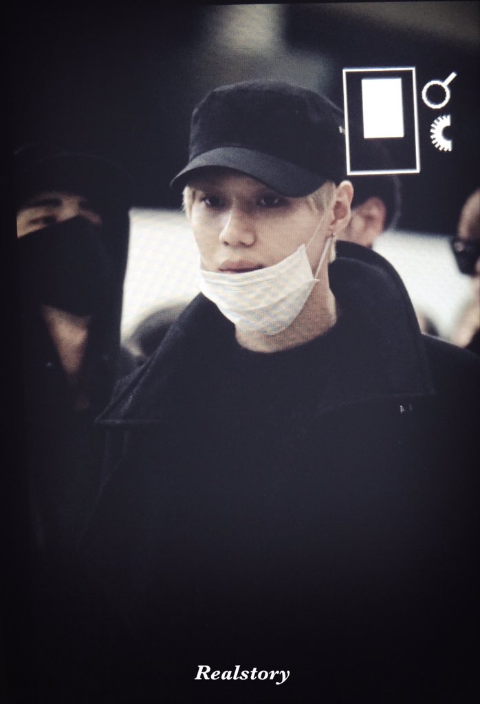 160115 Taemin @ Aeropuerto Gimpo {Rumbo a Japón} CYt9_AF3_Ww_AI16bz_jpg_orig