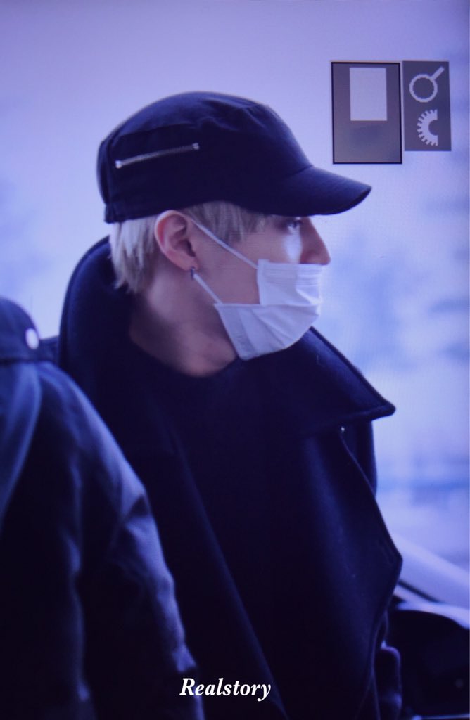 160115 Taemin @ Aeropuerto Gimpo {Rumbo a Japón} CYt9_AG5_Ws_AEtp_Xr_jpg_orig