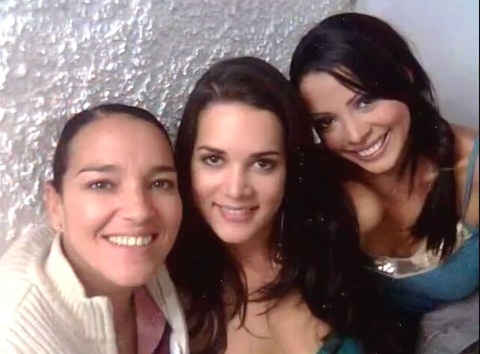 Monica Spear/ /მონიკა სპეარი #6 - Page 6 Kj_mp4_000228761