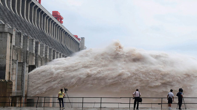 (FULL) WA National News Network  - Page 2 800_ap_three_gorges_dam_china_110521