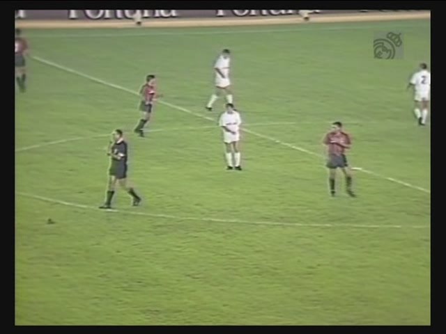 Copa de Europa 1989/1990 - Octavos de Final - Vuelta - Real Madrid Vs. AC Milán (480p) (Castellano) Image