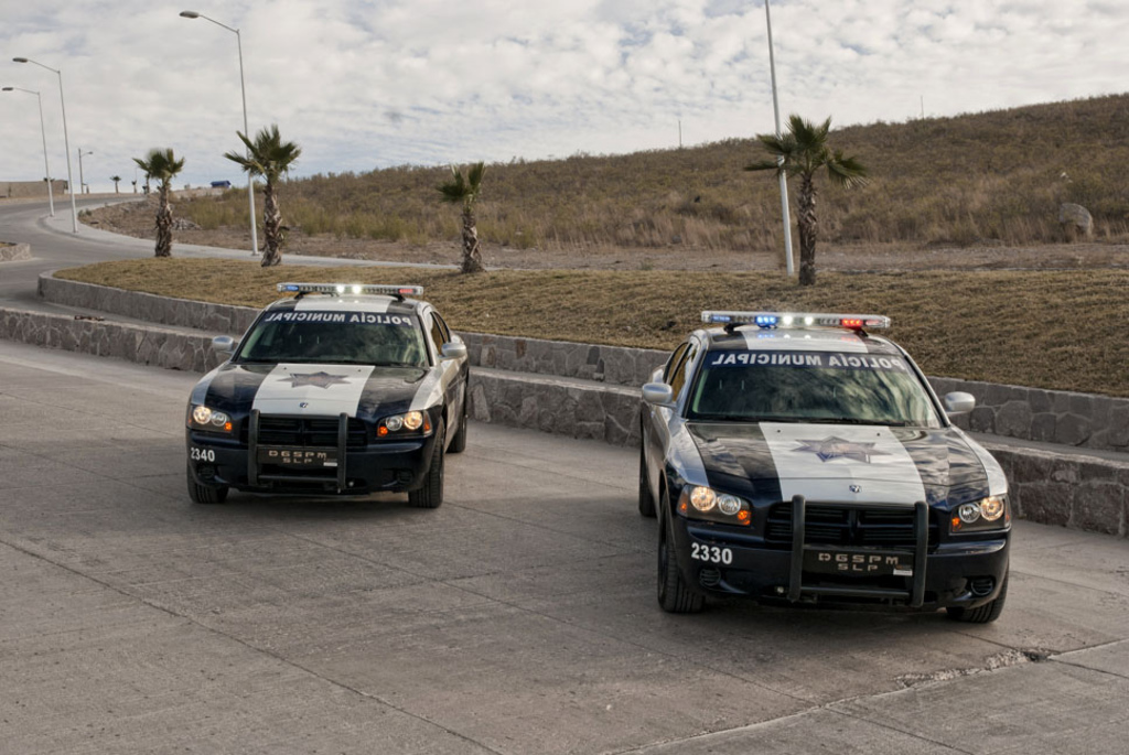 POLICIA - Vehículos de Emergencia de todo el mundo Noticias, opiniones, fotos, videos - Página 5 Potosi_2