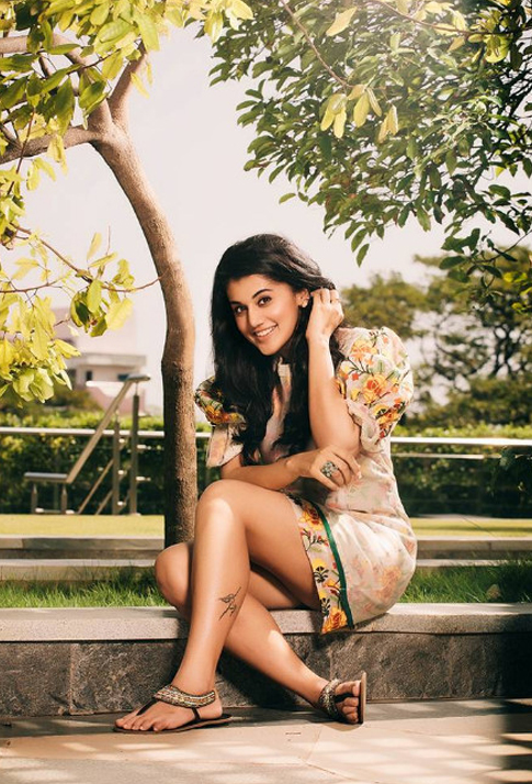 Lovely Taapsee Pannu new PhotoShoot images Tapsee_Latest_Hot_Photo_Shoot_2