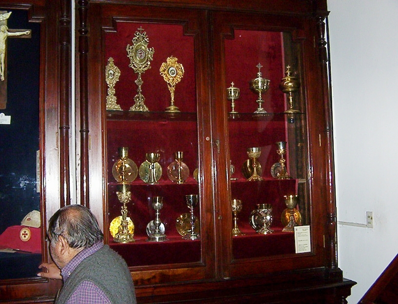 UNA VISITA AL MUSEO DEL CONVENTO DE SAN FRANCISCO SALTA COPONES_CALICES_CUSTODIAS_siglo_XVIII