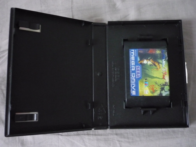 [ESTIM] SEGA Saturn Jap + jeux Saturn et Dreamcast Japonais MEGADRIVE P1040894