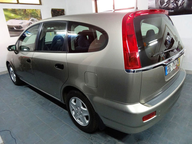 honda - Detalhe Completo Honda Stream 1.7 vtec  DSC02596