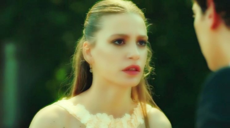 Serenay Sarikaya/სერენაი სარიკაია #22 - Page 26 10442415_889173804442975_1690221047371761156_n