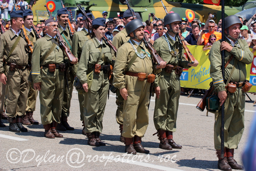 Baza 95 Aeriană - 95 de ani de existenţă - 13 iunie 2015 IMG_0292