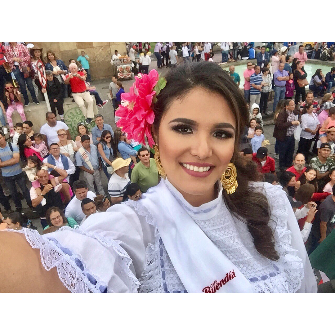 phegda bustillos, miss mexico para reinado inernacional cafe 2018. - Página 2 26151294_174269426660981_4001452714209837056_n