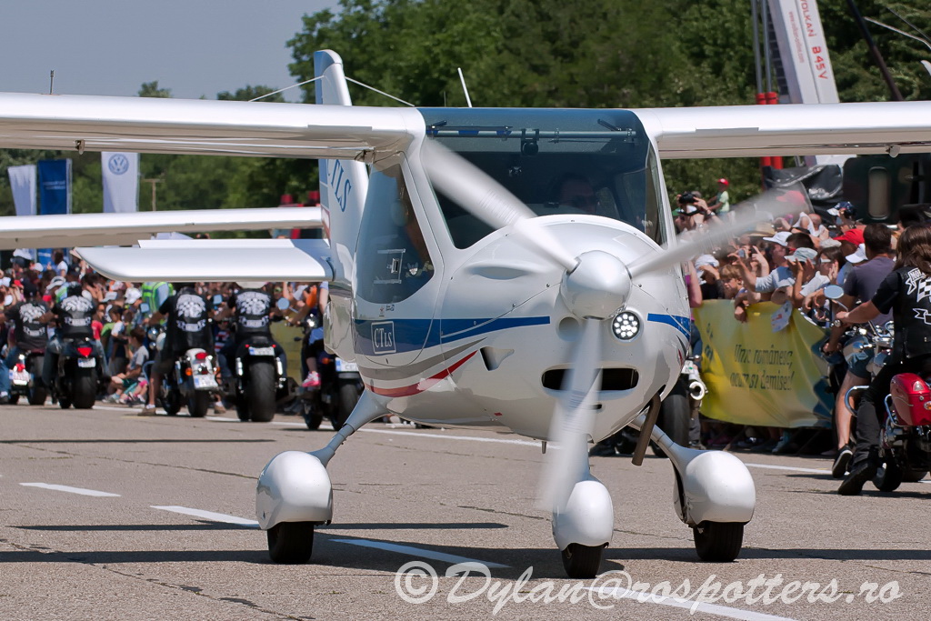 Baza 95 Aeriană - 95 de ani de existenţă - 13 iunie 2015 IMG_0219