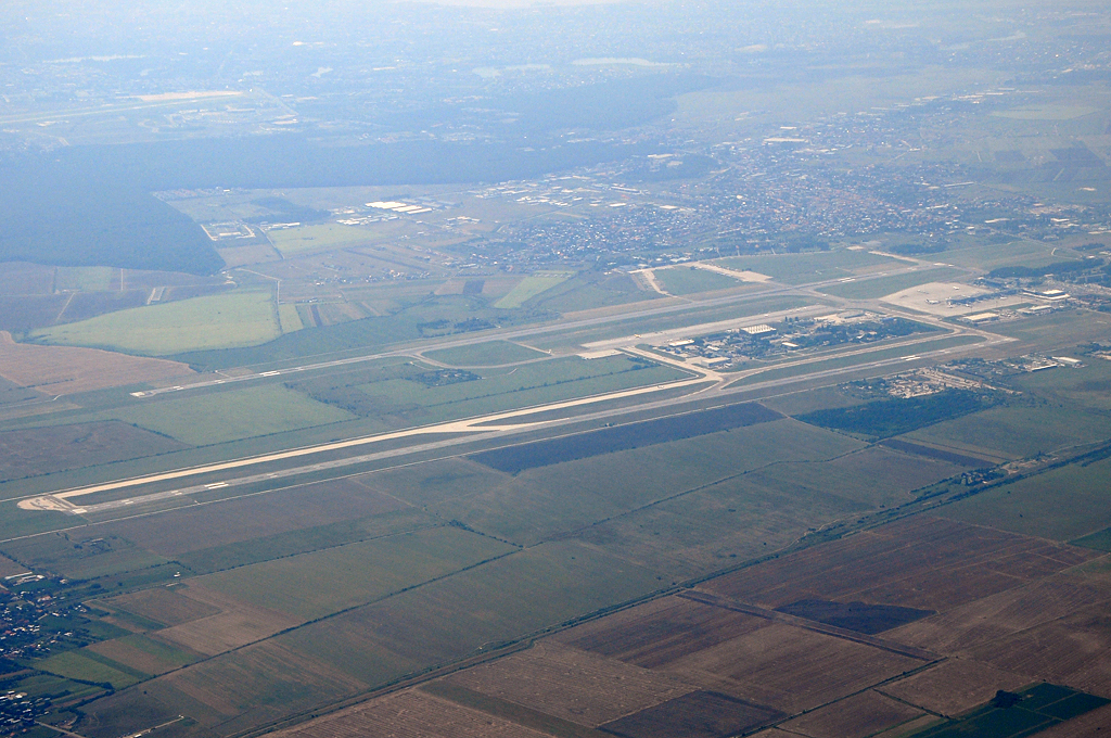 Aeroportul Bucuresti (Henri Coanda/Otopeni) - Iulie 2013 - Pagina 2 DSC_0035