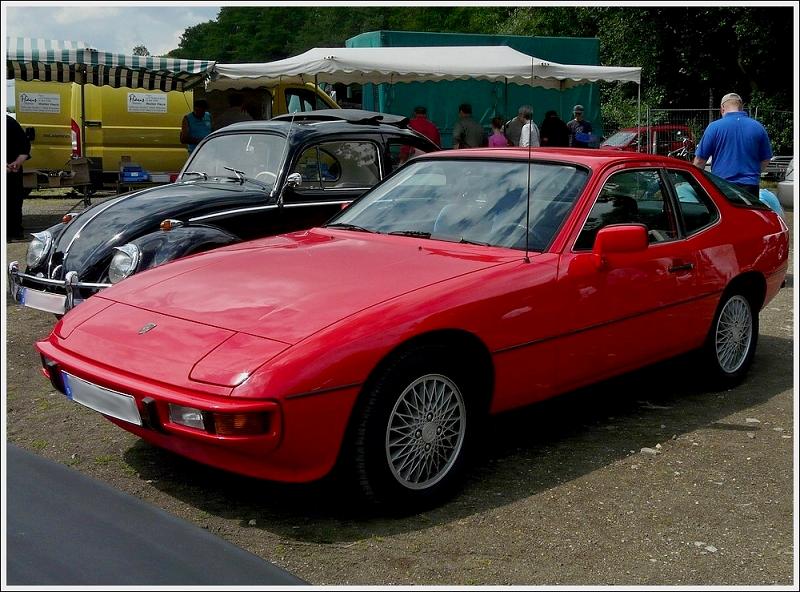 Definiciones de términos asociados a los CLÁSICOS: Clásico, Histórico, Youngtimer ... Porsche_924_gesehen_bei_dem_40691