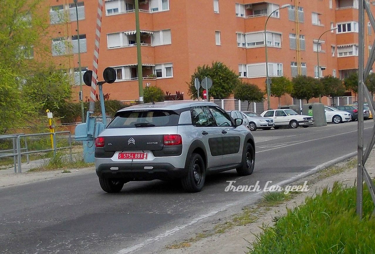 2014 - [Citroën] C4 Cactus [E3] - Page 32 Citroen_c4_cactus_spain_2014