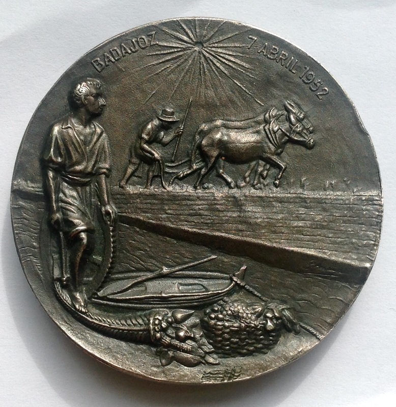 Medalla Plan de Badajoz 1524-1954 Image