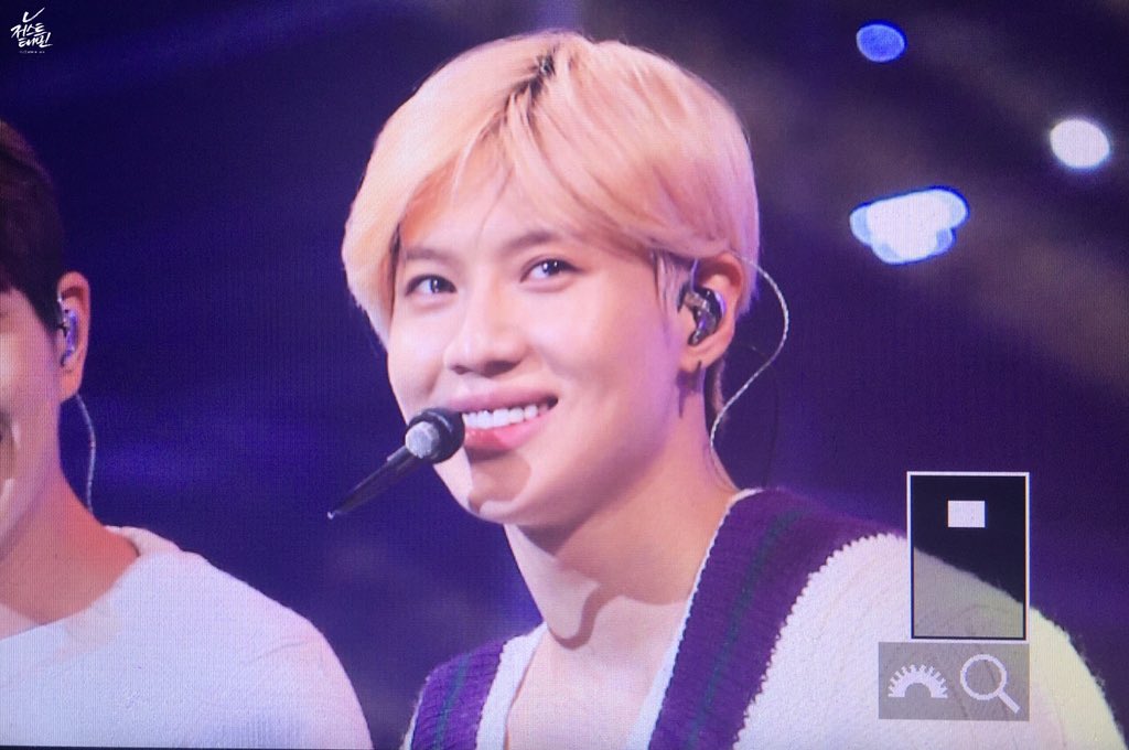 151125 Taemin @ MBN Hero Concert CUq_WV03_UAAAWU2y_jpg_orig