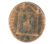 AE2 de Majencio. CONSERV VRB SVAE. Roma sedente en templo. Ceca Roma.  Image