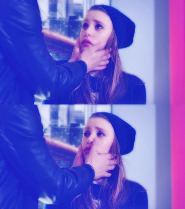 Serenay Sarikaya/სერენაი სარიკაია #22 - Page 54 Ythvj