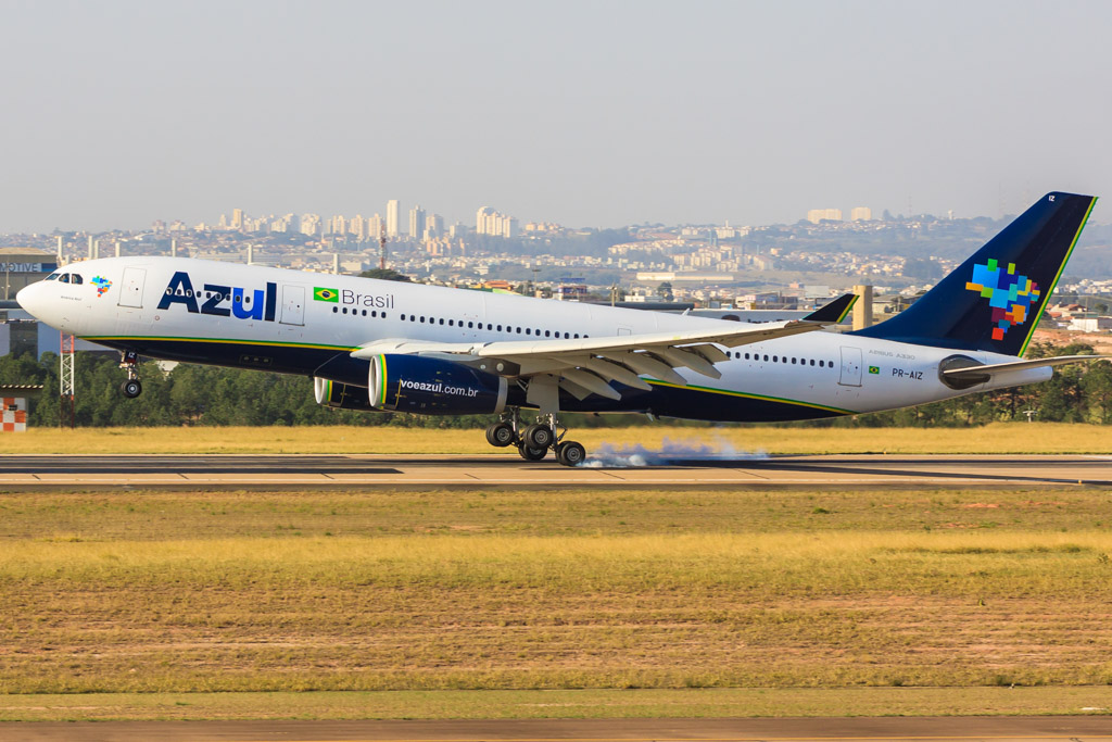 Campinas: Operação RWY 33 0807_Azul_Cargo262_1