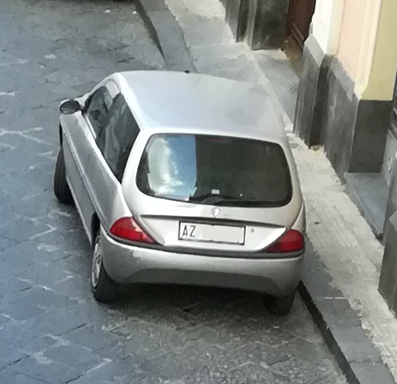 Avvistamenti di auto con un determinato tipo di targa - Pagina 14 Lancia_Y1998