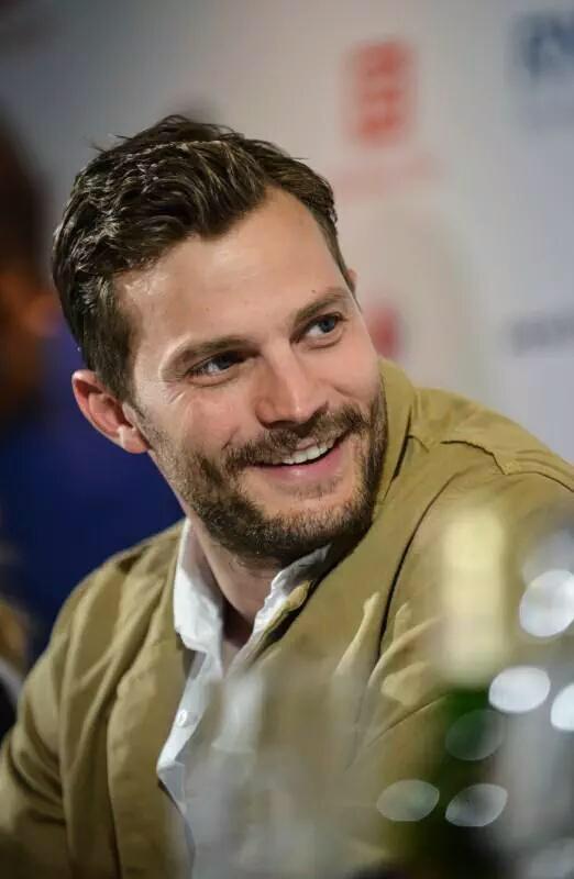  Jamie Dornan / ჯეიმი დორნანი  #4 - Page 27 CJf_SCFMWc_AAx_P6r