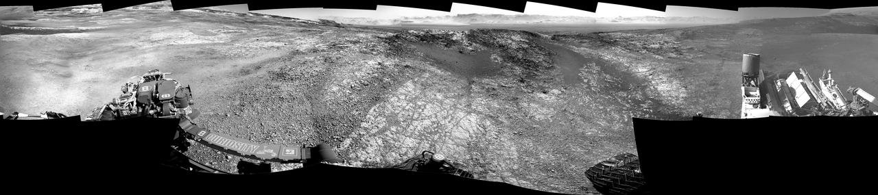 MARS: CURIOSITY u krateru  GALE Vol II. - Page 16 1.1