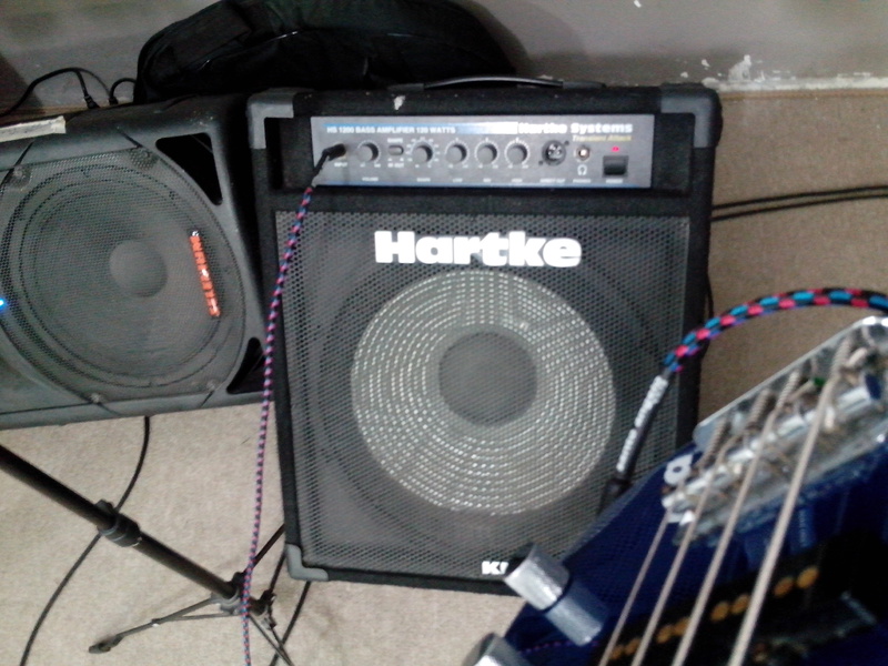 Hartke Kickback 12 IMG_20150104_184116