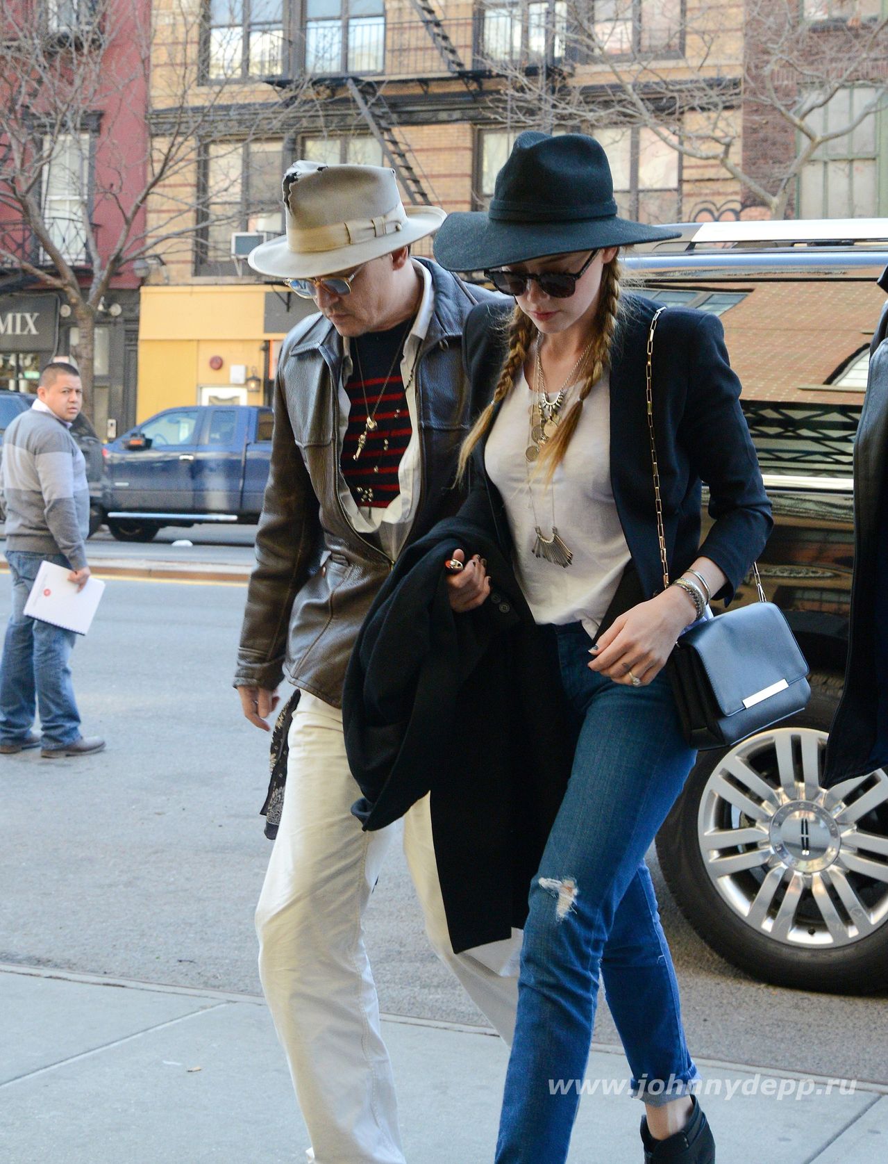 Johnny et Amber à New York  le 21 04 2014 278b6a0abdea