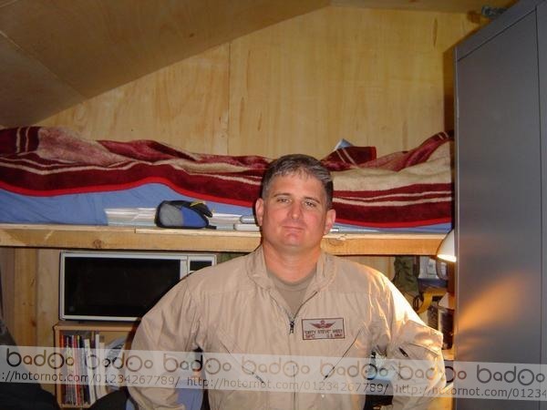 Steve W  military scammer using stolen pics soldier FISCHER 665129_920