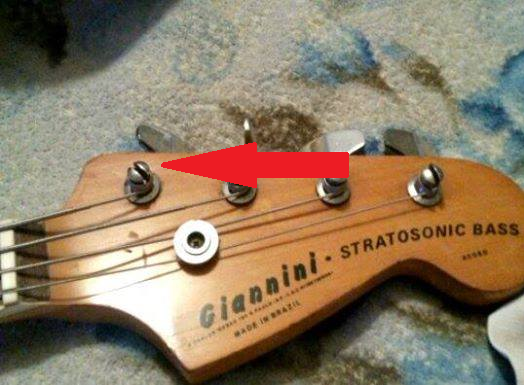 Giannini Stratosonic AE08B: Mito ou Mentira? - Página 20 Headstock_anos_70