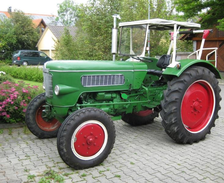 FENDT Tractores   - Página 12 FENDT_FAVORIT_1