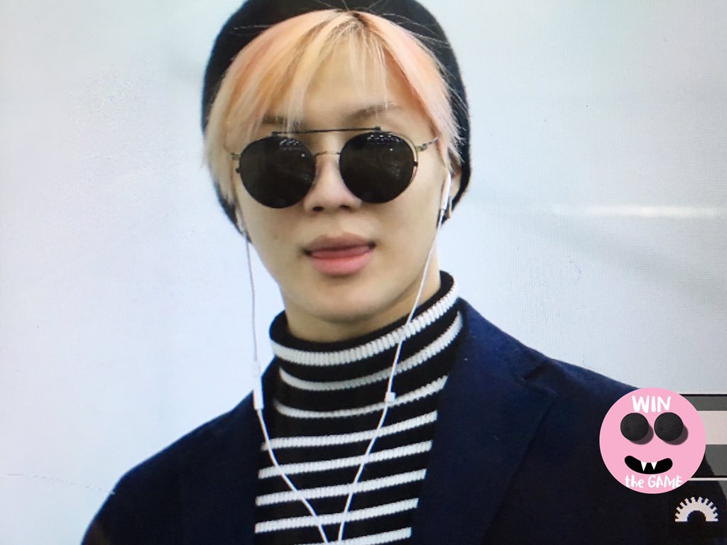 151029 Taemin @ Aeropuertos de Haneda y Gimpo {Rumbo a Corea} CSd1i_Tl_VEAATou4_jpg_orig