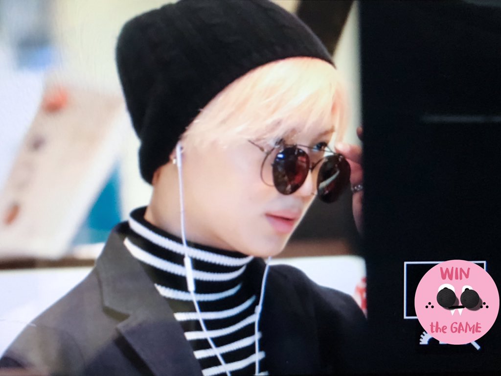 151029 Taemin @ Aeropuertos de Haneda y Gimpo {Rumbo a Corea} CSdq_Dio_UEAAh7q5_jpg_orig