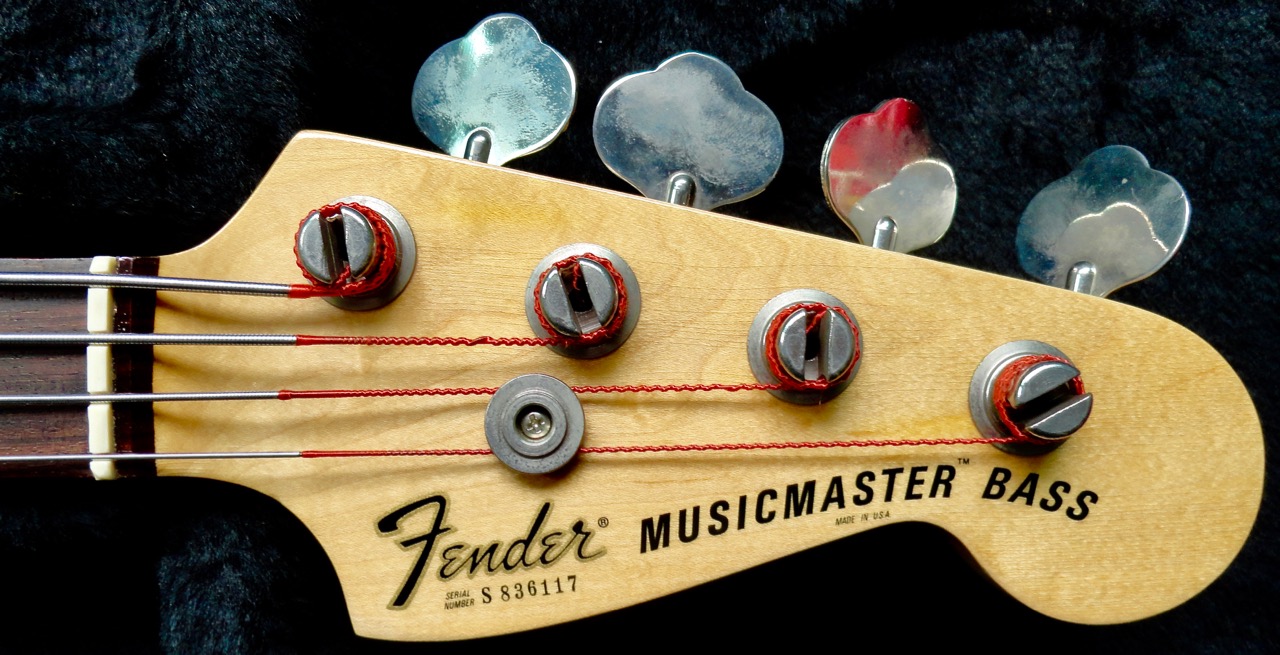 Review 2: Fender Musicmaster Bass (USA, 1978) DSC07732