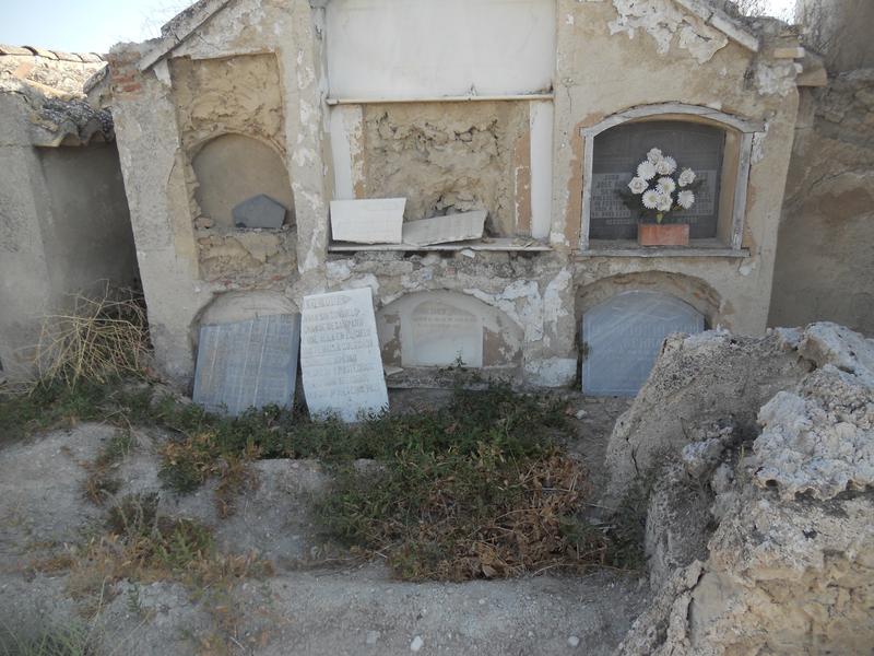 Cementerio viejo de Benamaurel DSCN4662