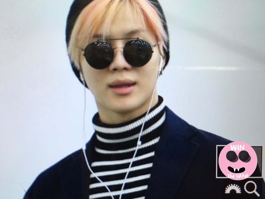 151029 Taemin @ Aeropuertos de Haneda y Gimpo {Rumbo a Corea} CSd1i_Tm_UEAAf_Qj_N_jpg_orig