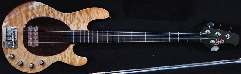 Squier Jazz Bass Deluxe V active - Compensa ou não comprar?  DSC05852