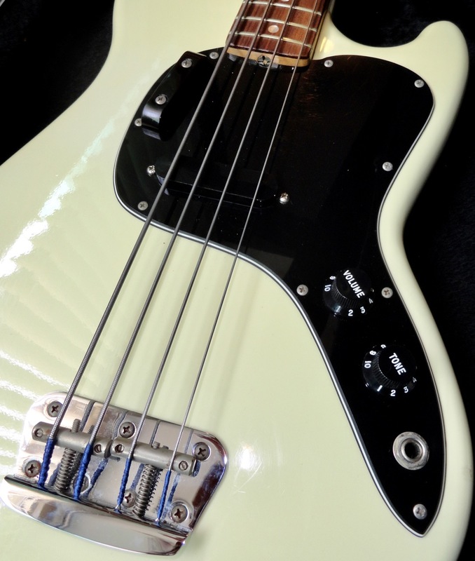 Review: Fender Musicmaster Bass (USA, 1978) DSC07647