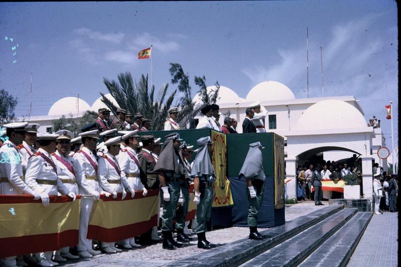 Desfile de la Victoria, año 1972. Aaiun. 27503653_1234317576702386_5129634080853988466_o