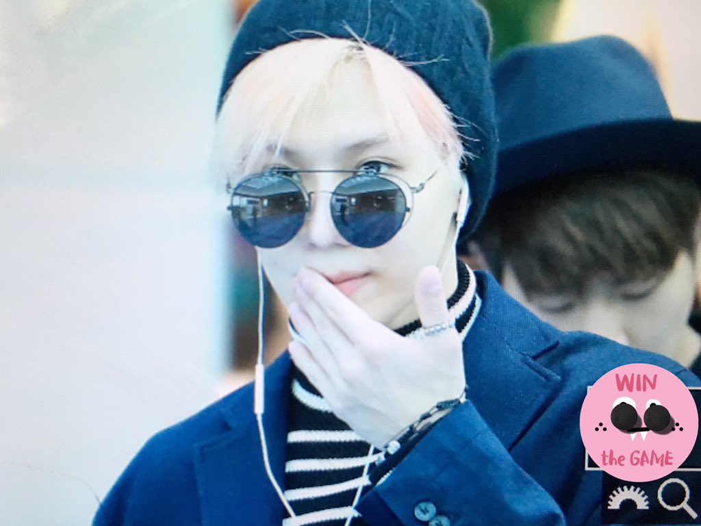 151029 Taemin @ Aeropuertos de Haneda y Gimpo {Rumbo a Corea} CSdq_Dg_ZUYAA4_BYh_jpg_orig