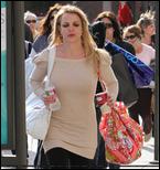 Britney Ve Lynn Yeni Arabasıyla Beverly Hills'de[8 Mart] 3056008_UTB_ShoppingLynne_1