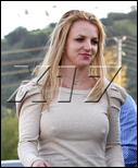 Britney Ve Lynn Yeni Arabasıyla Beverly Hills'de[8 Mart] 3056016_wm_BSpearsGT030810_04