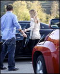 Britney Ve Lynn Yeni Arabasıyla Beverly Hills'de[8 Mart] 3056018_wm_BSpearsGT030810_12