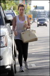 Nov 22, 2010 - Haylie Duff- Out n About In Los Angeles  5057942_Forum.anhmjn.com-20101126083434001