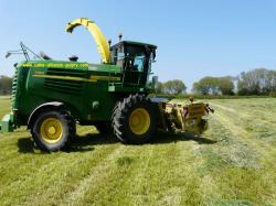 Ensilage d'herbe avec notre nouvelle JD 7350 P10307987350